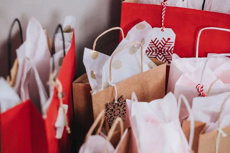 How to Choose the Perfect Holiday Gift for Everyone?