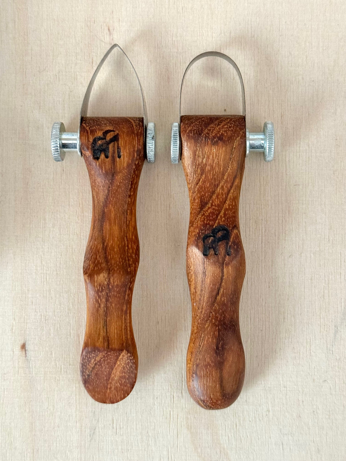 Carving pottery tool