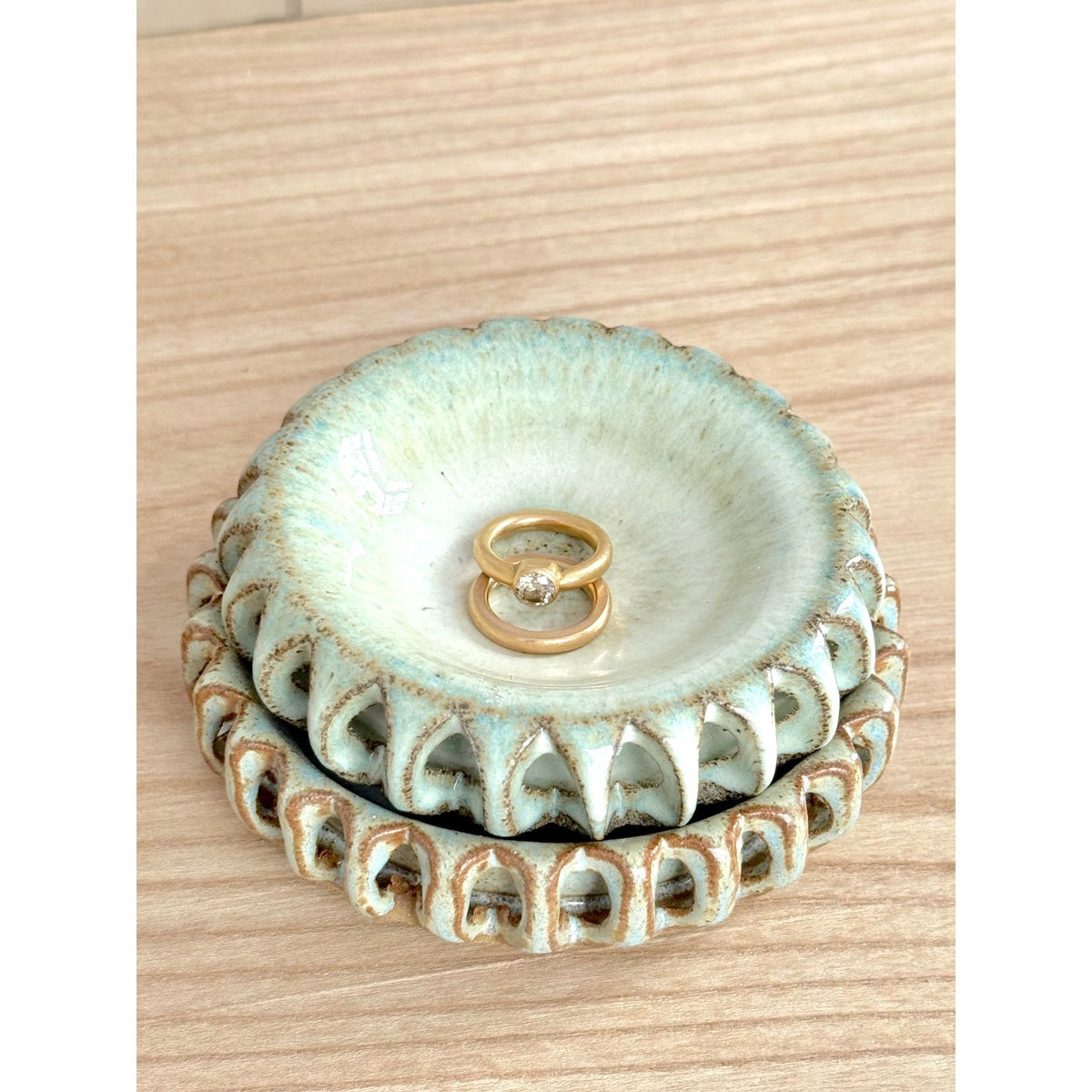 Carved Donut Dish