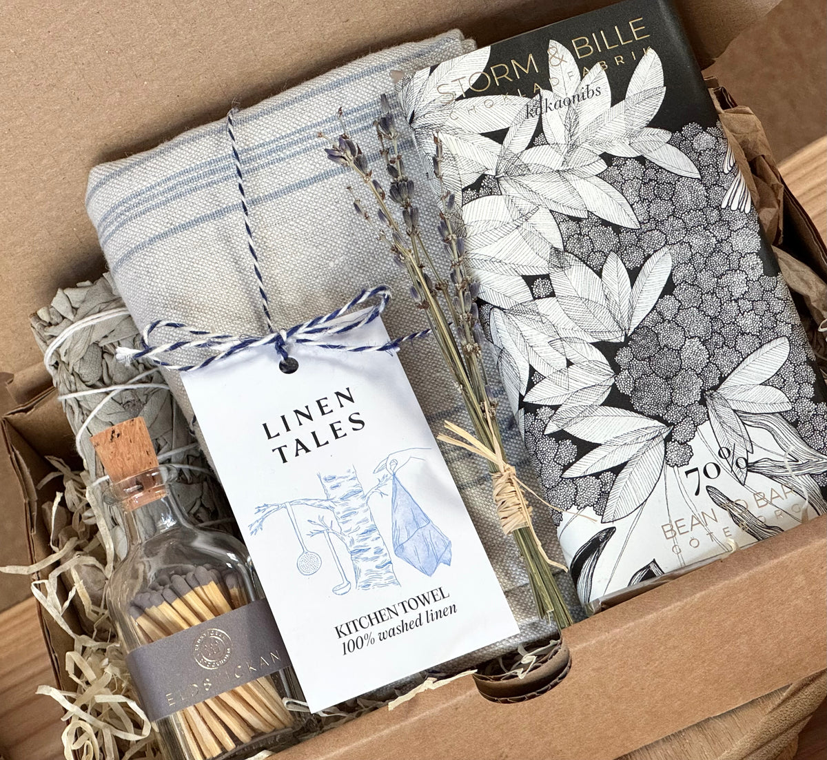 EARTH AND QUIET PRESENTPAKET