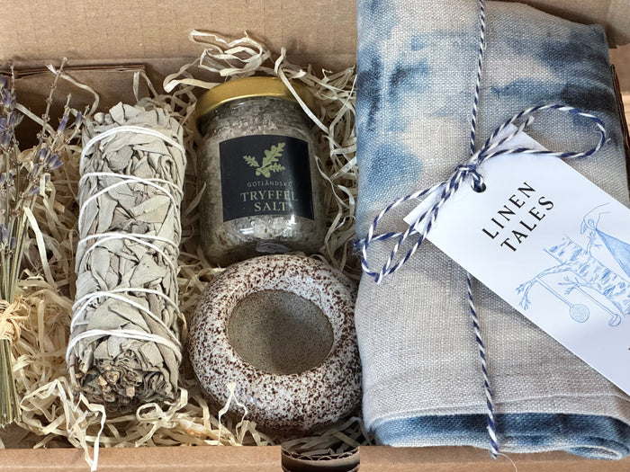 SALT AND EARTH GIFT BOX